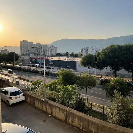 Mandic - Self Check-in - Free Parking - Free Wifi - Fully Air-conditioned