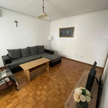 Mandic - Self Check-in - Free Parking - Free Wifi - Fully Air-conditioned Apartman Split