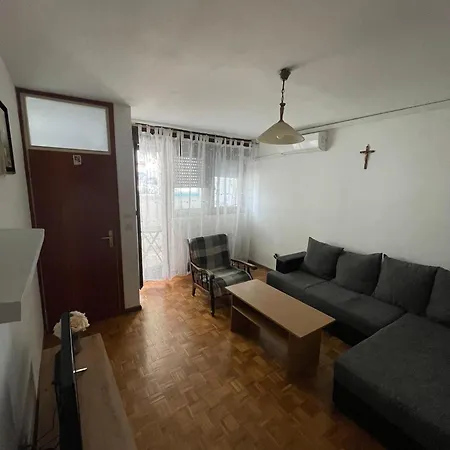 Apartman Mandic - Self Check-in - Free Parking - Free Wifi - Fully Air-conditioned Split